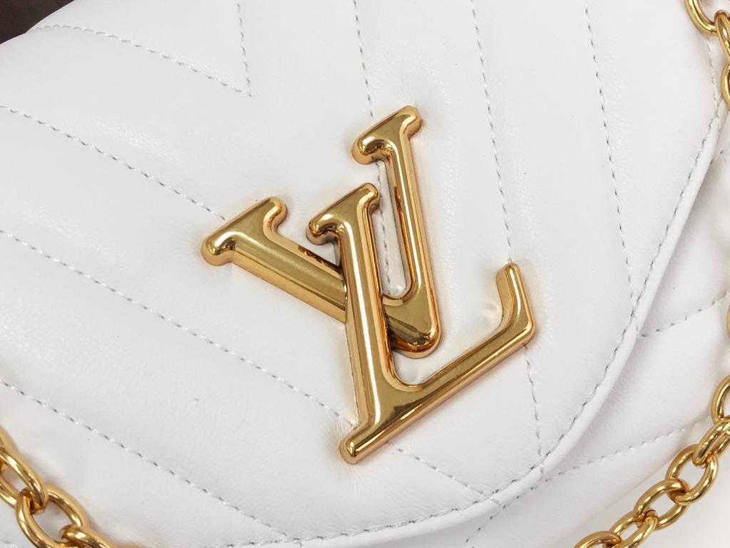 Louis Vuitton New Wave Chain Bag White For Women, Women’s Handbags, Shoulder And Crossbody Bags 9.4in/24cm