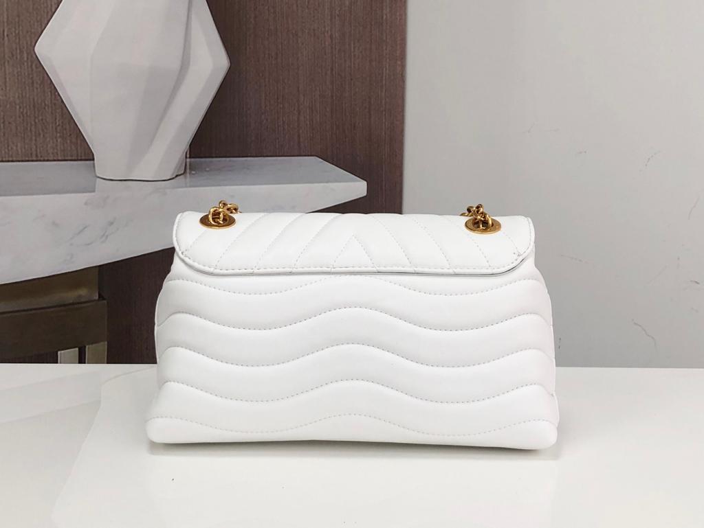 Louis Vuitton New Wave Chain Bag White For Women, Women’s Handbags, Shoulder And Crossbody Bags 9.4in/24cm