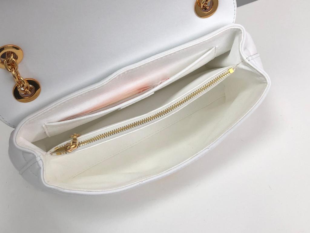 Louis Vuitton New Wave Chain Bag White For Women, Women’s Handbags, Shoulder And Crossbody Bags 9.4in/24cm