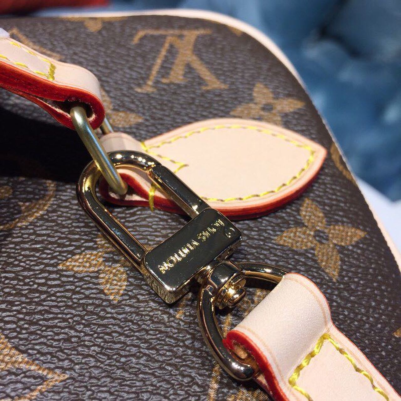 Louis Vuitton Nice BB Vanity Case Monogram Canvas For Women, Women’s Bags, Travel Bags 9.4in/24cm