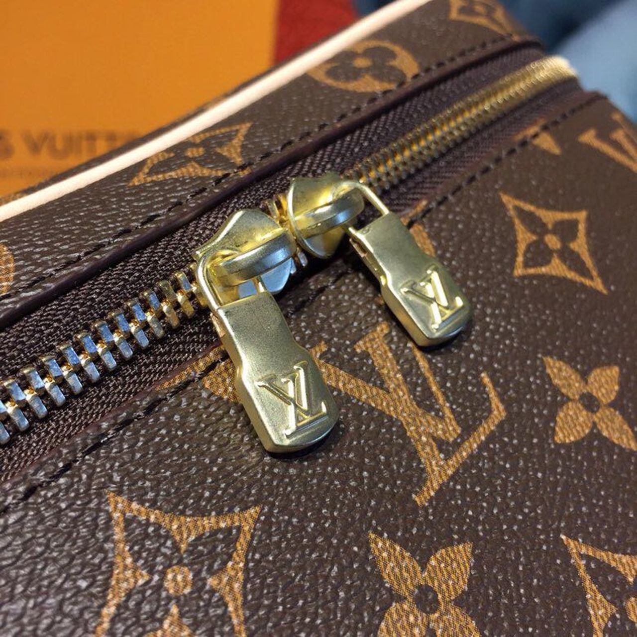 Louis Vuitton Nice BB Vanity Case Monogram Canvas For Women, Women’s Bags, Travel Bags 9.4in/24cm