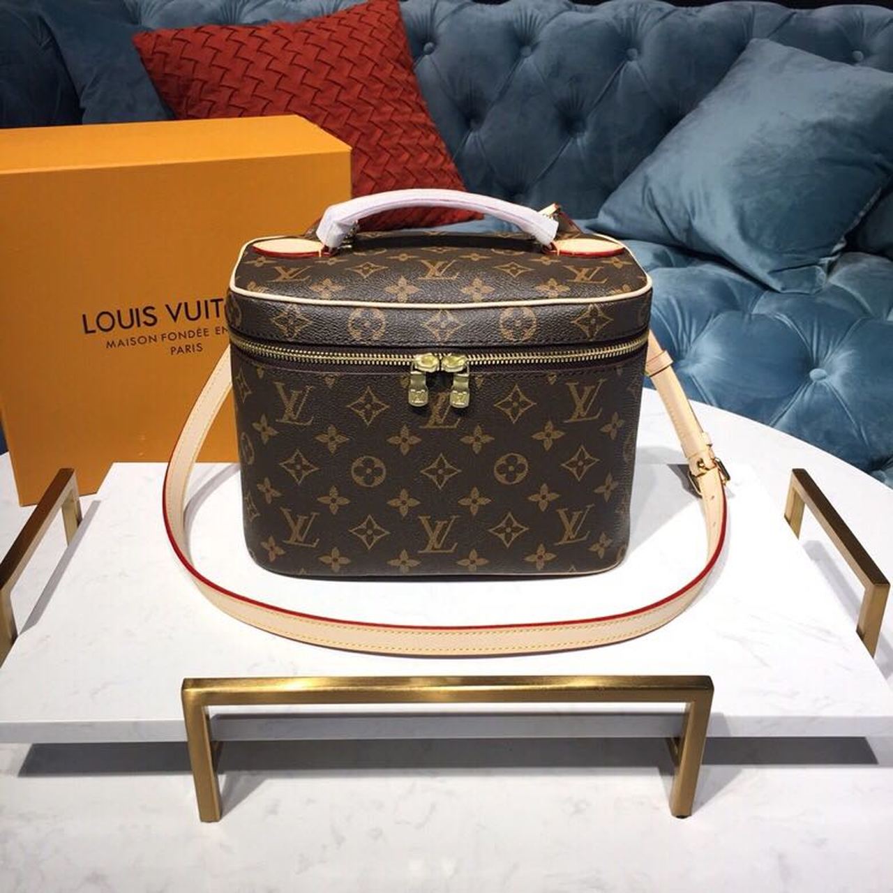 Louis Vuitton Nice BB Vanity Case Monogram Canvas For Women, Women’s Bags, Travel Bags 9.4in/24cm