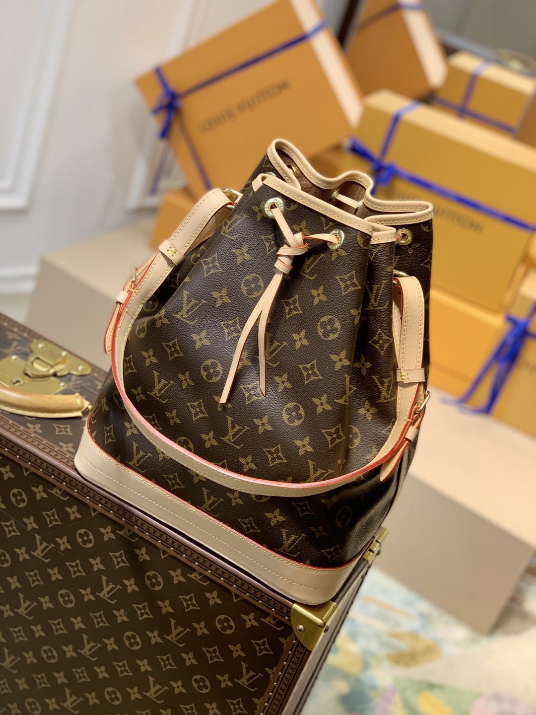 Louis Vuitton Noé Bucket Bag Monogram Canvas For Women, Women’s Handbags, Shoulder Bags 13.4in/36cm