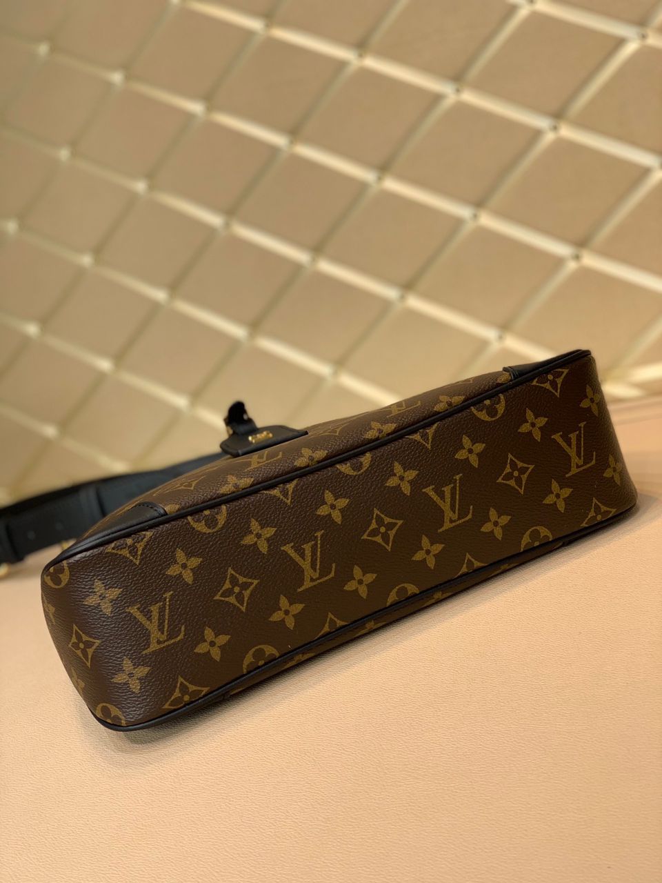 Louis Vuitton Odeon PM Monogram Canvas For Women, Women’s Handbags, Shoulder And Crossbody Bags 11in/28cm