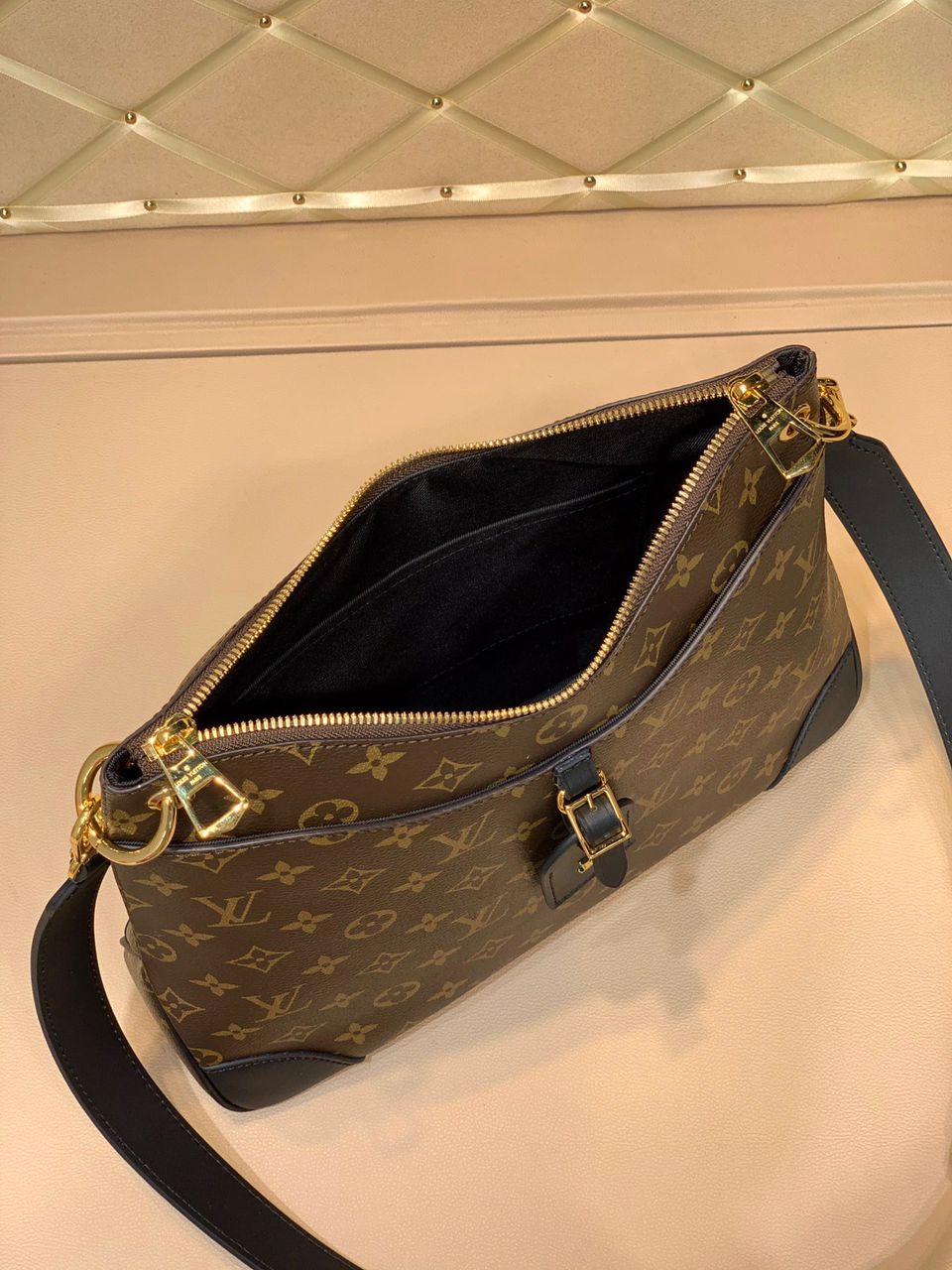 Louis Vuitton Odeon PM Monogram Canvas For Women, Women’s Handbags, Shoulder And Crossbody Bags 11in/28cm