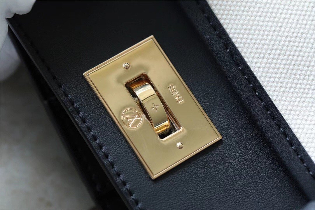 Louis Vuitton On My Side MM Bag Monogram Flower For Women 31cm/12.2 Inches Caramel Black