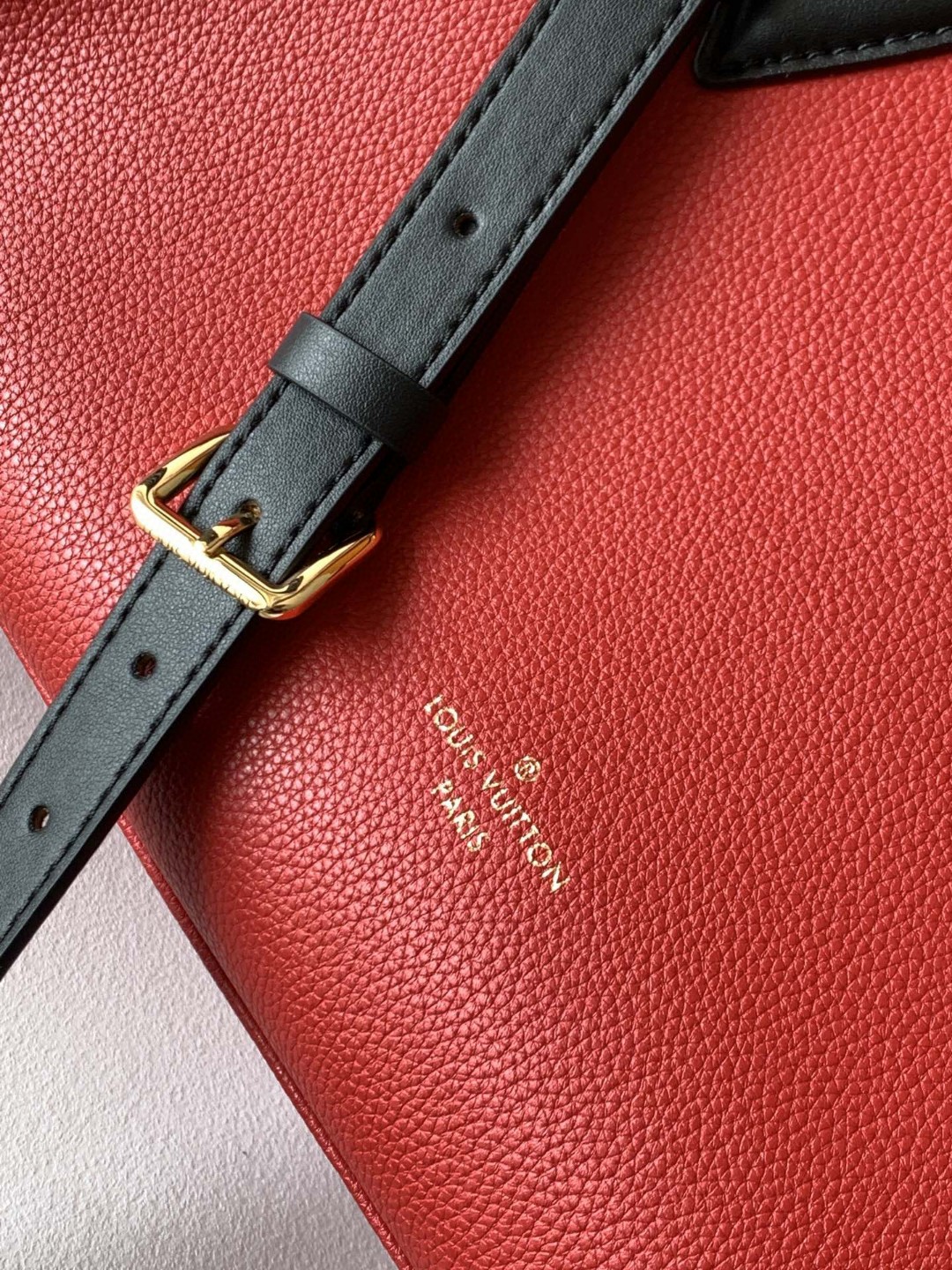 Louis Vuitton On My Side MM Tote Bag Monogram Canvas Red For Women, Women’s Handbags, Shoulder Bags 12in/31cm