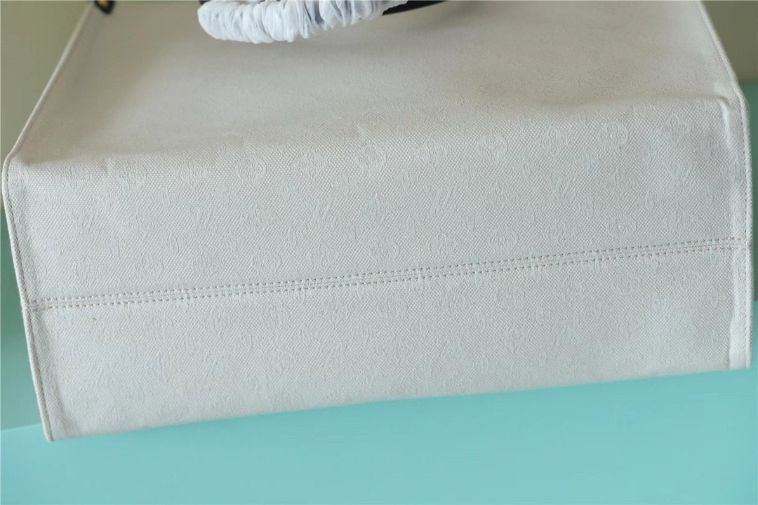 Louis Vuitton Onthego GM Monogram Giant And Raffia White/ Black For Women, Women’s Handbags, Shoulder And Crossbody Bags 41cm/16.1in LV 