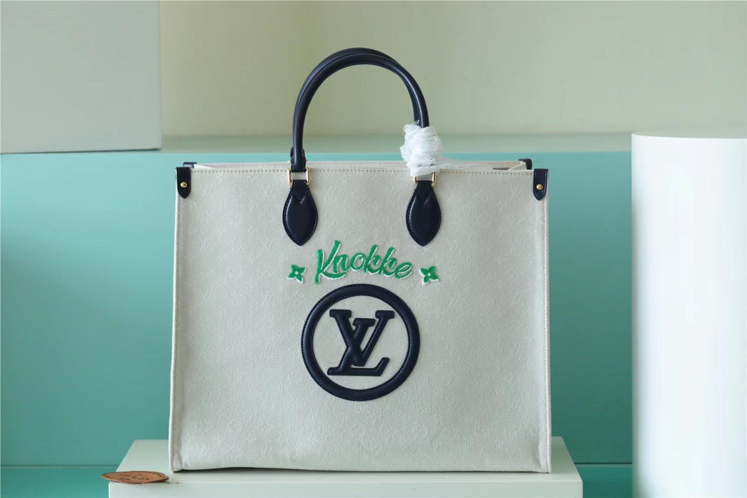 Louis Vuitton Onthego GM Monogram Giant And Raffia White/ Black For Women, Women’s Handbags, Shoulder And Crossbody Bags 41cm/16.1in LV 