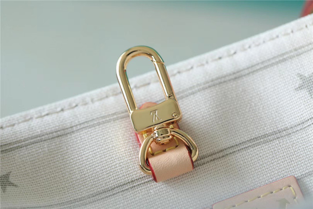 Louis Vuitton Onthego GM Monogram Giant And Raffia White/ Pink For Women, Women’s Handbags, Shoulder And Crossbody Bags 41cm/16.1in LV