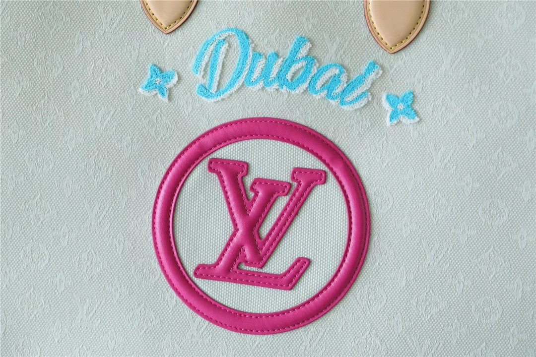 Louis Vuitton Onthego GM Monogram Giant And Raffia White/ Pink For Women, Women’s Handbags, Shoulder And Crossbody Bags 41cm/16.1in LV