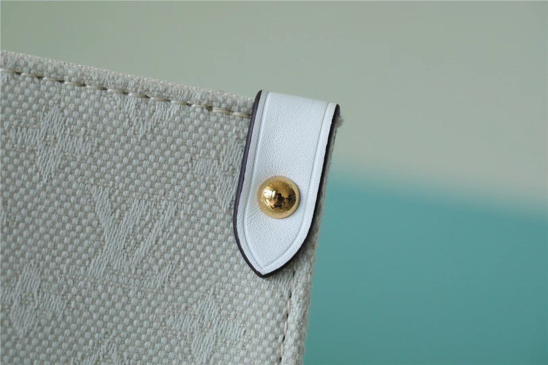 Louis Vuitton Onthego GM Monogram Giant And Raffia White/ Yellow For Women, Women’s Handbags, Shoulder And Crossbody Bags 41cm/16.1in