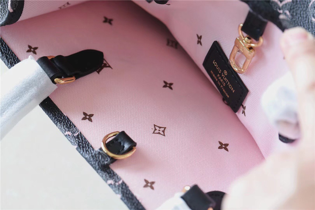 Louis Vuitton OnTheGo MM Monogram Canvas Black For Women, Women’s Handbags, Shoulder And Crossbody Bags 13.8in/35cm