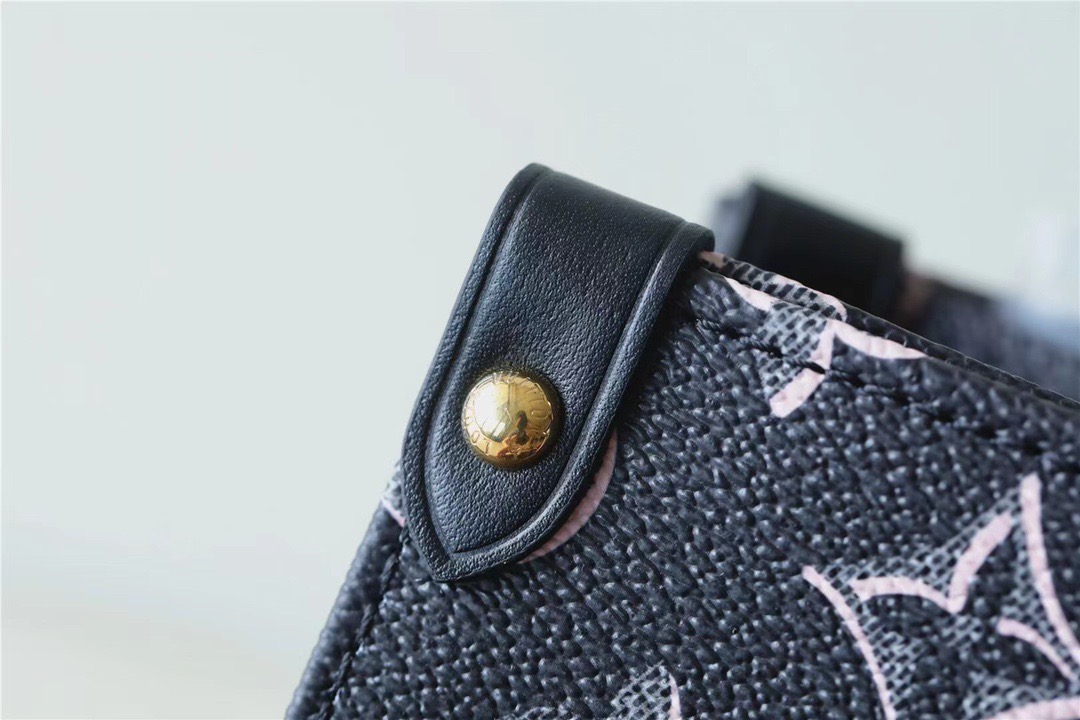 Louis Vuitton OnTheGo MM Monogram Canvas Black For Women, Women’s Handbags, Shoulder And Crossbody Bags 13.8in/35cm