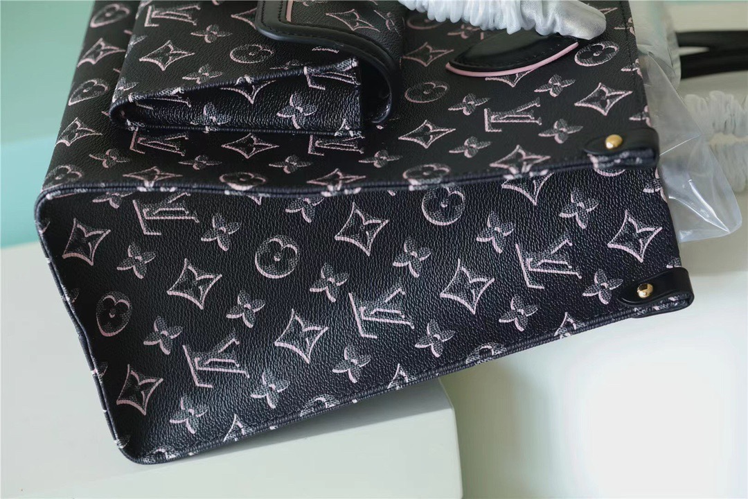 Louis Vuitton OnTheGo MM Monogram Canvas Black For Women, Women’s Handbags, Shoulder And Crossbody Bags 13.8in/35cm
