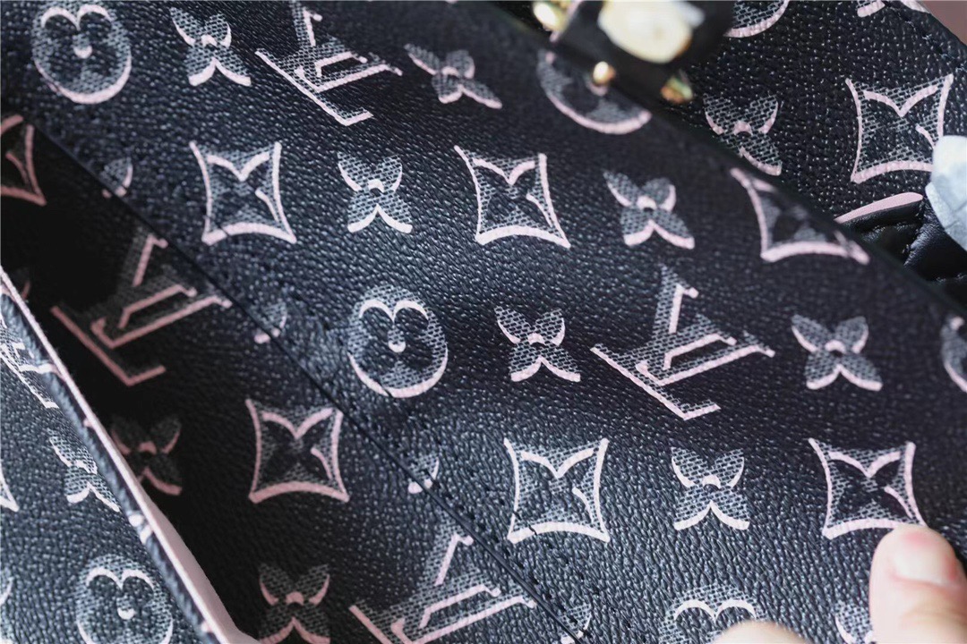 Louis Vuitton OnTheGo MM Monogram Canvas Black For Women, Women’s Handbags, Shoulder And Crossbody Bags 13.8in/35cm