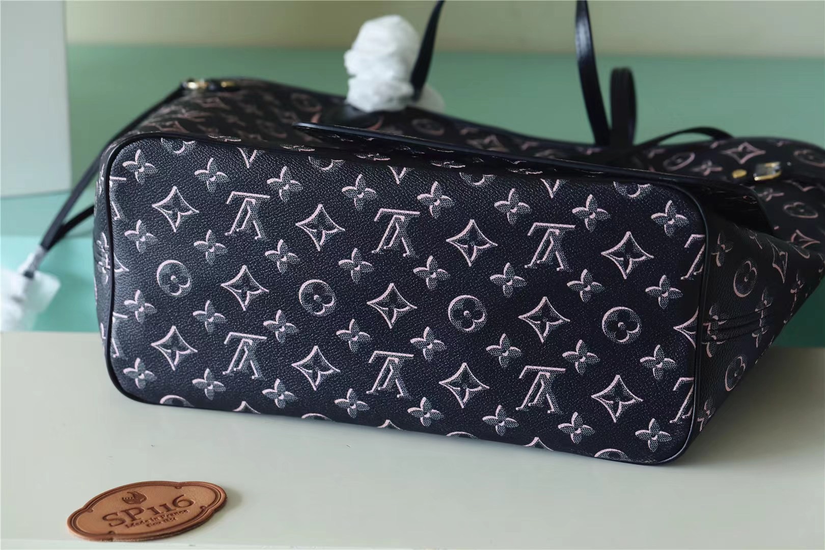 Louis Vuitton OnTheGo MM Monogram Canvas Black For Women 13.8in/35cm