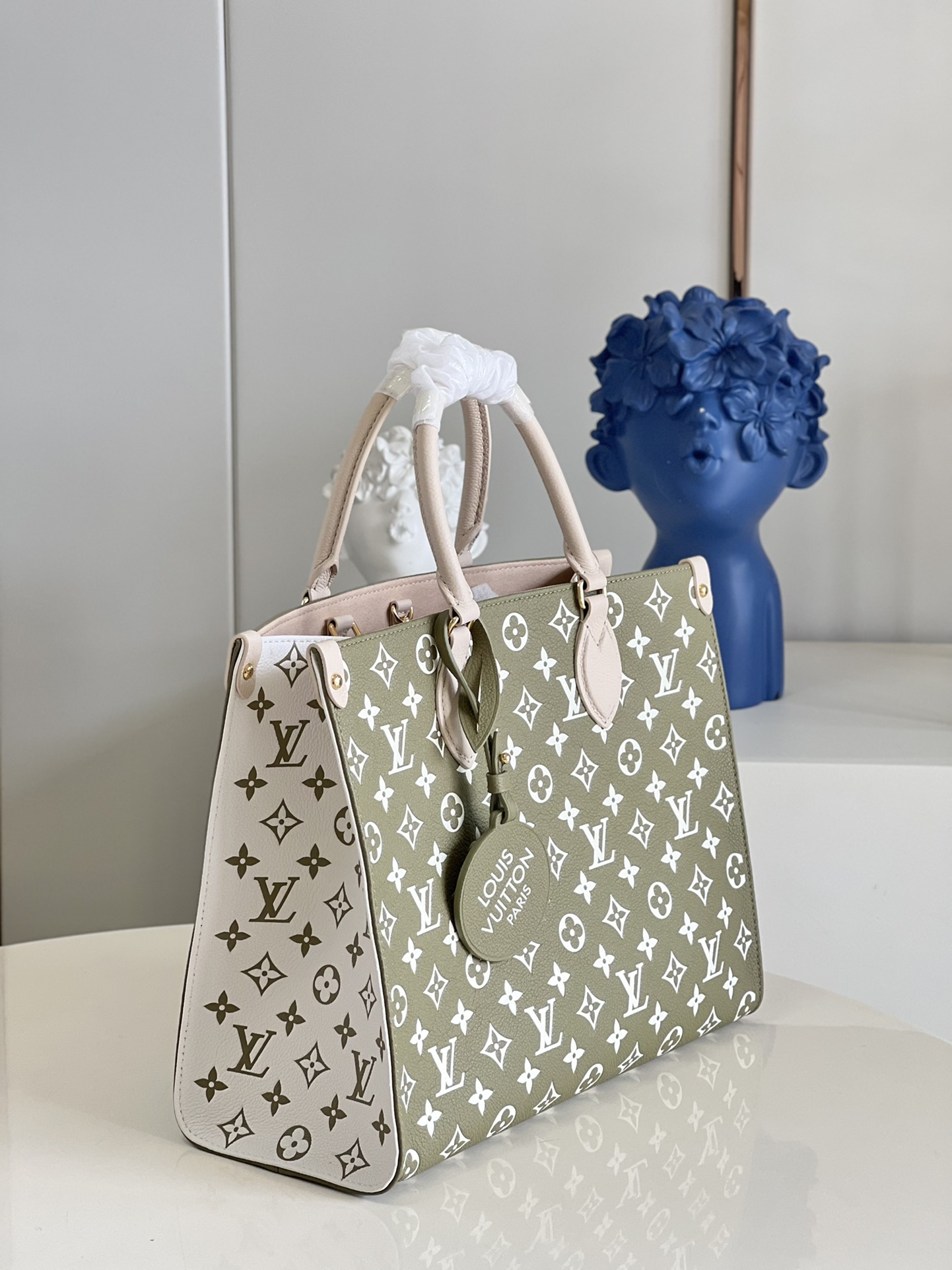 Louis Vuitton Onthego MM Monogram Empreinte Khaki Green For Women, Women’s Handbags, Tote Bags 35cm