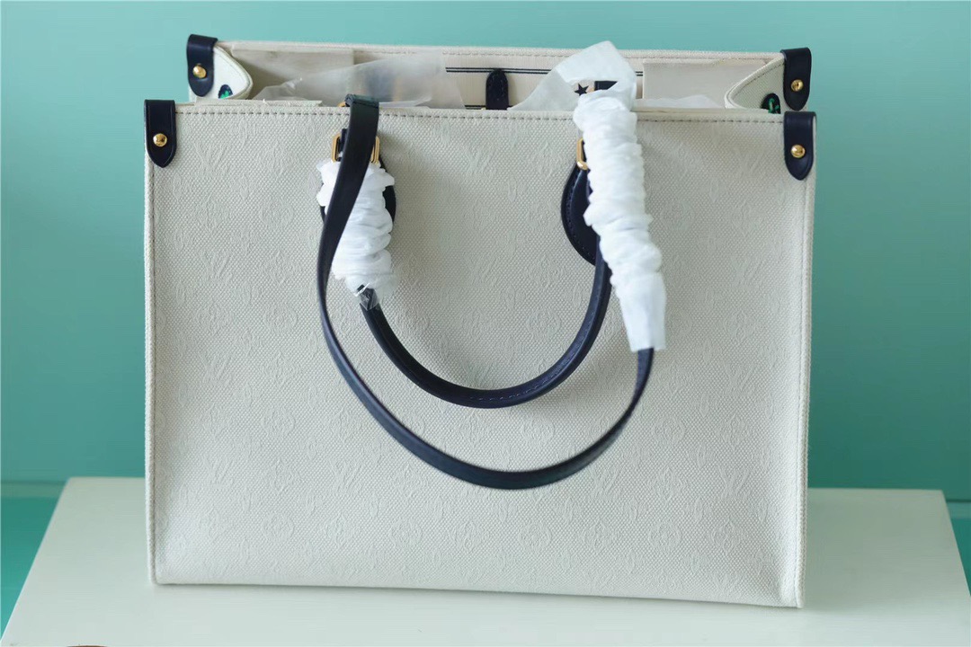 Louis Vuitton Onthego MM Monogram Giant And Raffia White/ Black For Women, Women’s Handbags, Shoulder And Crossbody Bags 35cm/13.8in LV 