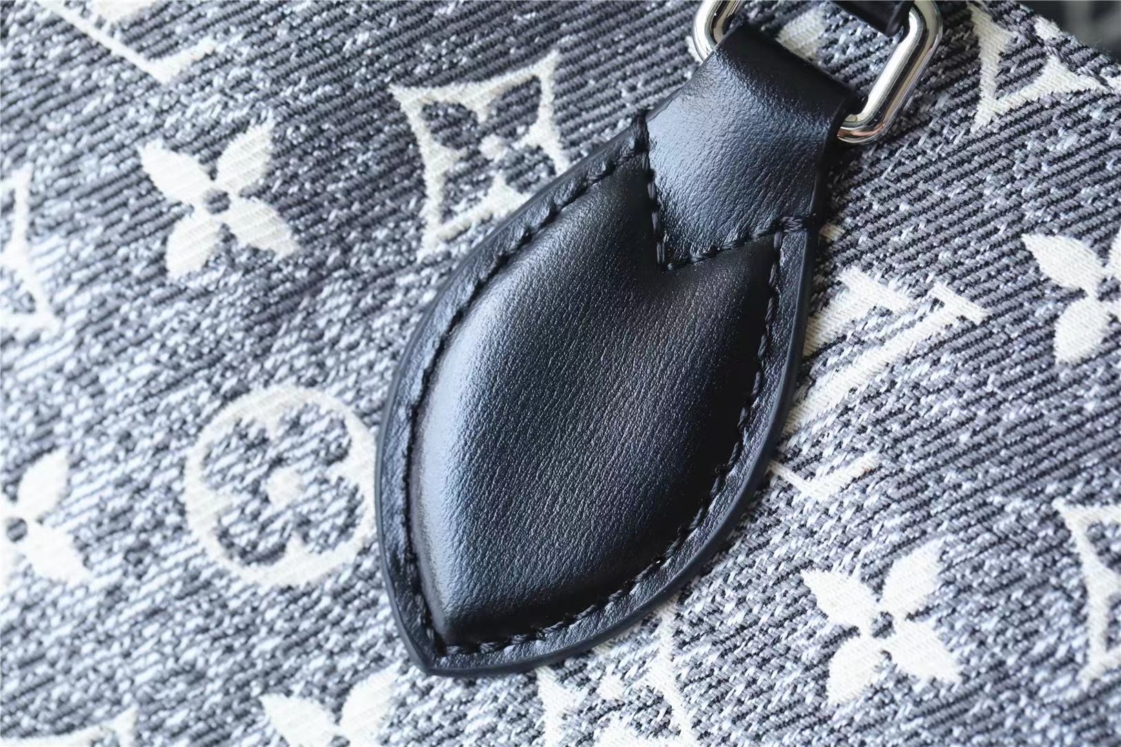 Louis Vuitton OnTheGo MM Monogram Jacquard Denim Shouder Bags Gray For Women 13.8in/35cm