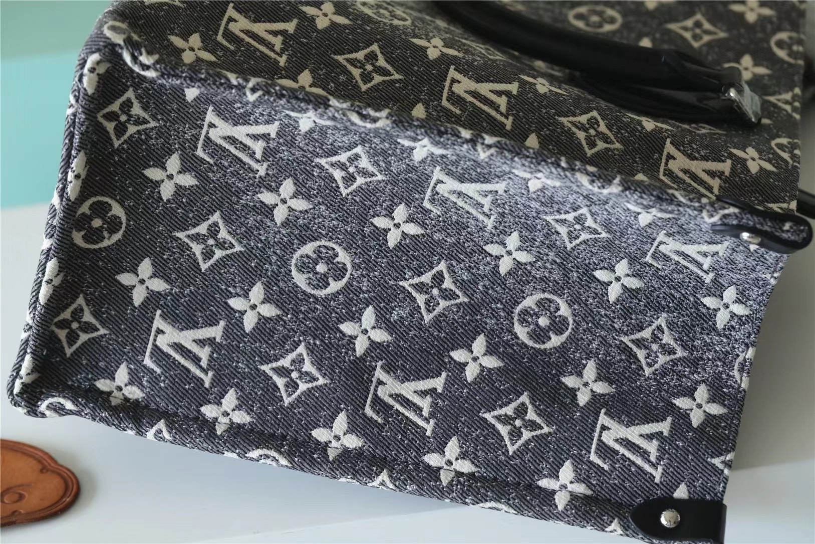 Louis Vuitton OnTheGo MM Monogram Jacquard Denim Shouder Bags Gray For Women 13.8in/35cm