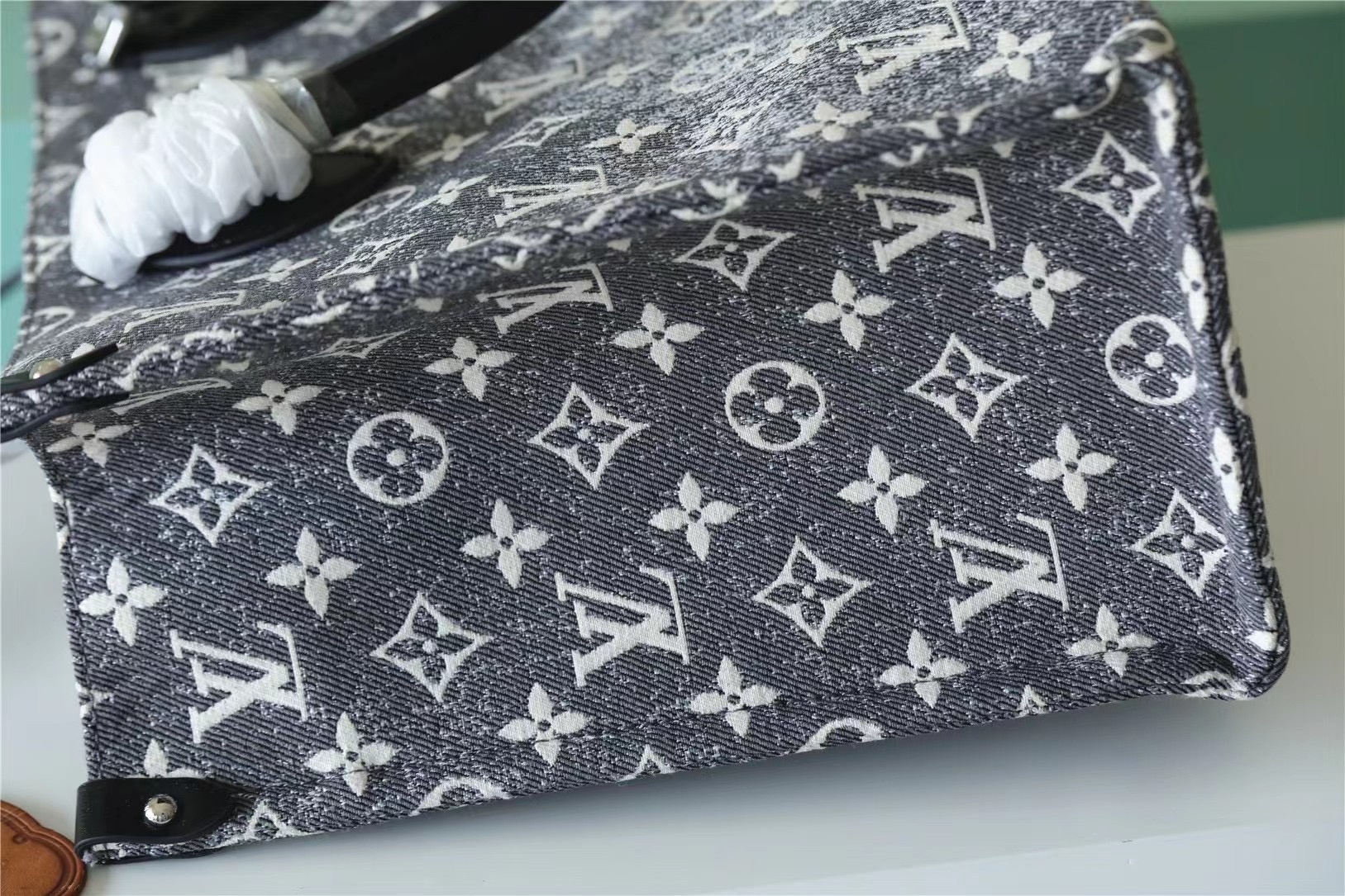 Louis Vuitton OnTheGo MM Monogram Jacquard Denim Shouder Bags Gray For Women 13.8in/35cm