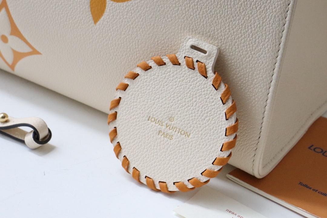 Louis Vuitton OnTheGo MM Tote Bag Monogram Empreinte Cream For The Pool Collection, Women’s Handbags 13.8in/35cm