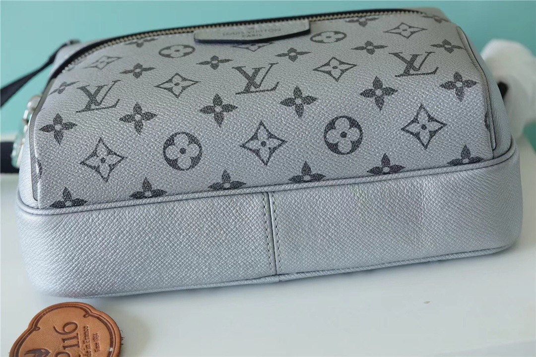 Louis Vuitton Outdoor Messenger Bag Monogram/Taiga Gunmetal Grey For Men, Men’s Bags, Shoulder And Crossbody Bags 10.2in/26cm