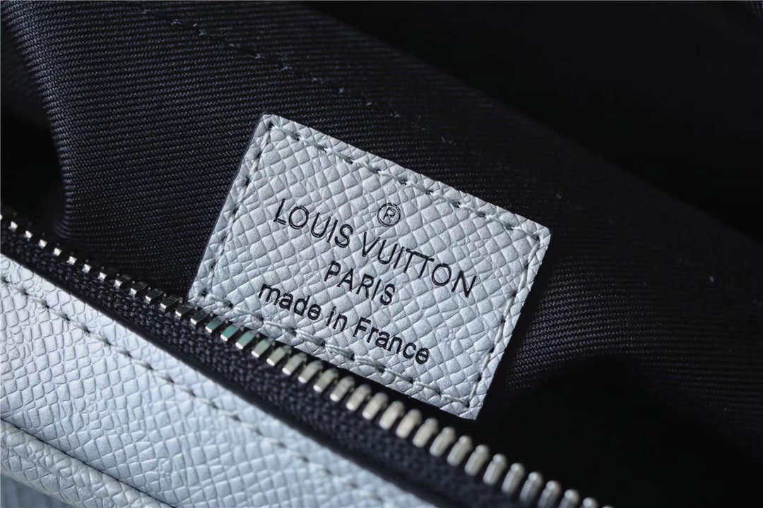 Louis Vuitton Outdoor Messenger Bag Monogram/Taiga Gunmetal Grey For Men, Men’s Bags, Shoulder And Crossbody Bags 10.2in/26cm