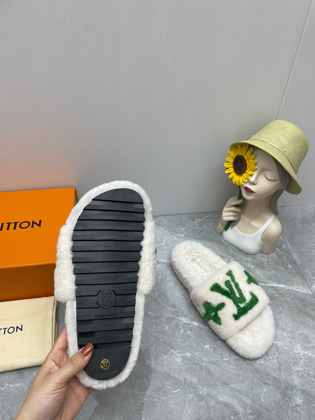 Louis Vuitton Paseo Flat Comfort Mule Green For Women