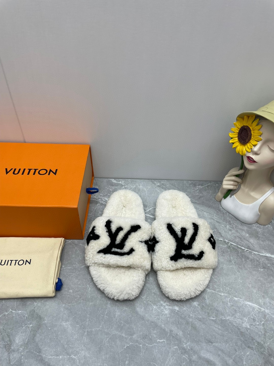 Louis Vuitton Paseo Flat Comfort Mule White For Women
