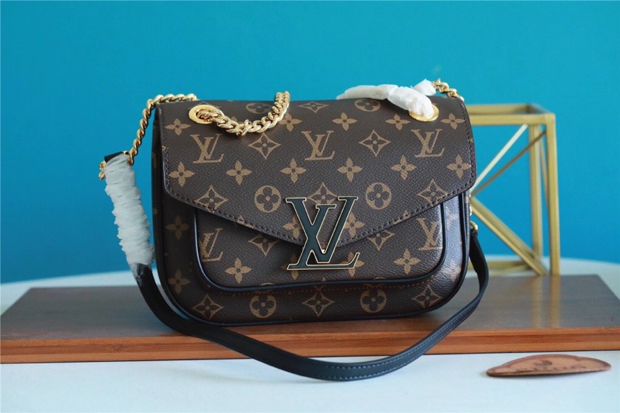 Louis Vuitton Passy Monogram Canvas For Women, Women’s Handbags, Shoulder Bags And Crossbody Bags 9.1in/23cm