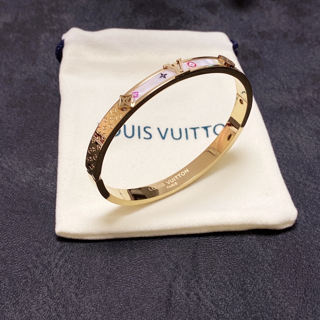 Louis Vuitton Pattern Bracelet Gold For Women