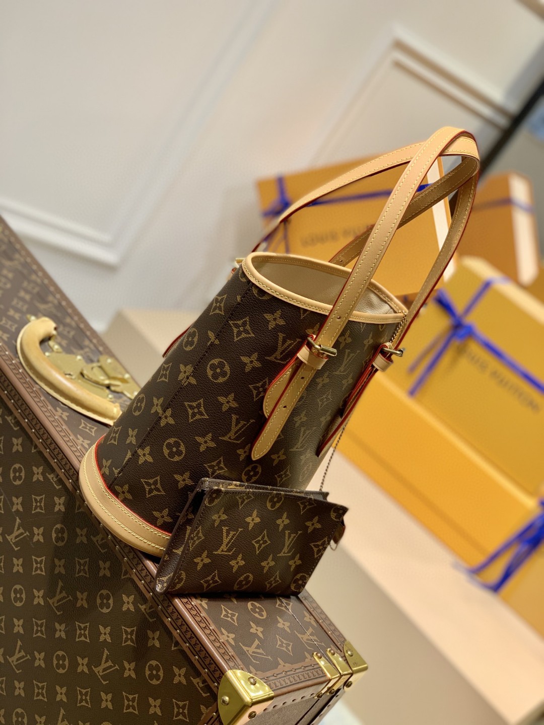 Louis Vuitton Petit Bucket Bag Monogram Canvas For Women, Women’s Handbags, Women’s Shoulder Bags 10.2in/26cm