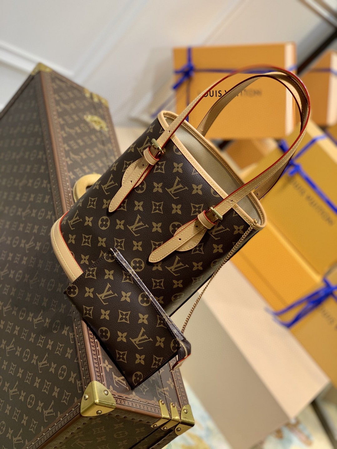 Louis Vuitton Petit Bucket Bag Monogram Canvas For Women, Women’s Handbags, Women’s Shoulder Bags 10.2in/26cm