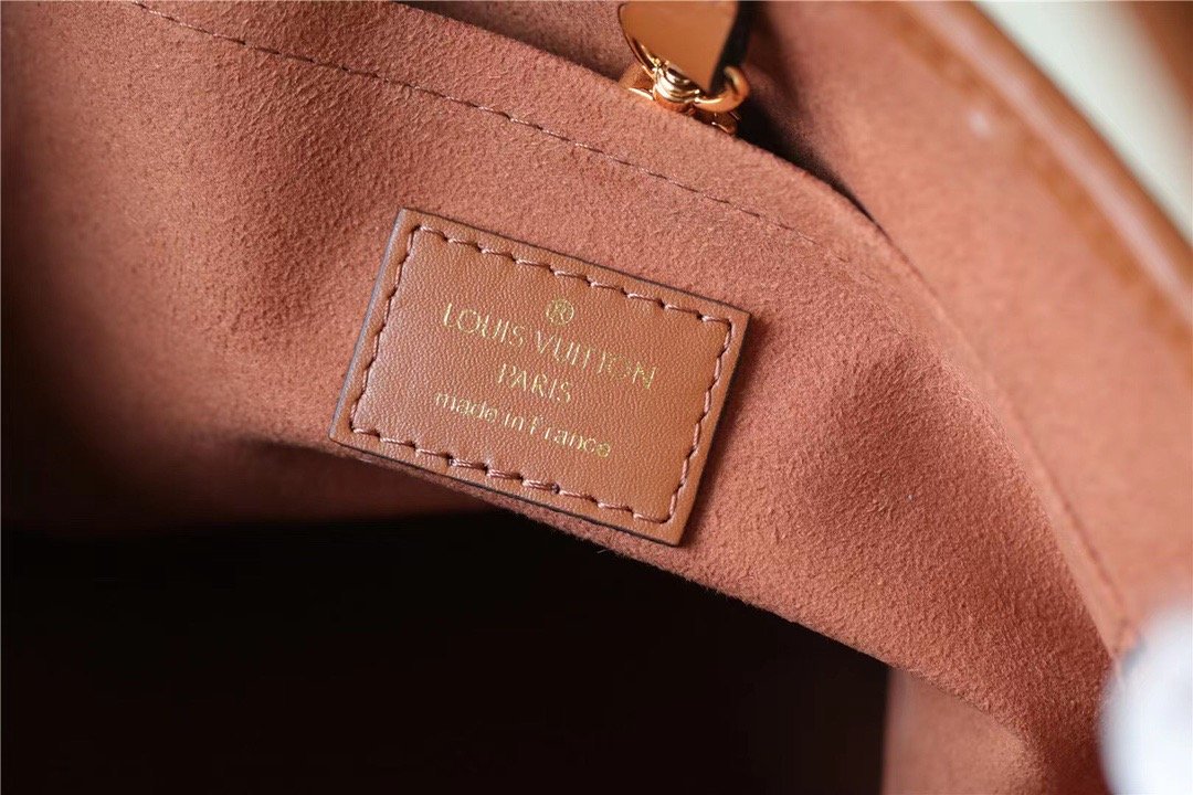 Louis Vuitton Petit Bucket Raffia Caramel Brown For Women, Women’s Bags, Shoulder And Crossbody Bags 9.4in/24cm