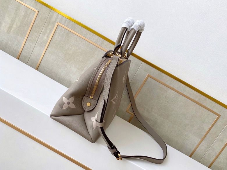 Louis Vuitton Petit Palais Monogram Flowers Tourterelle/Cream For Women, Women’s Handbags, Shoulder And Crossbody Bags 11.4in/29cm