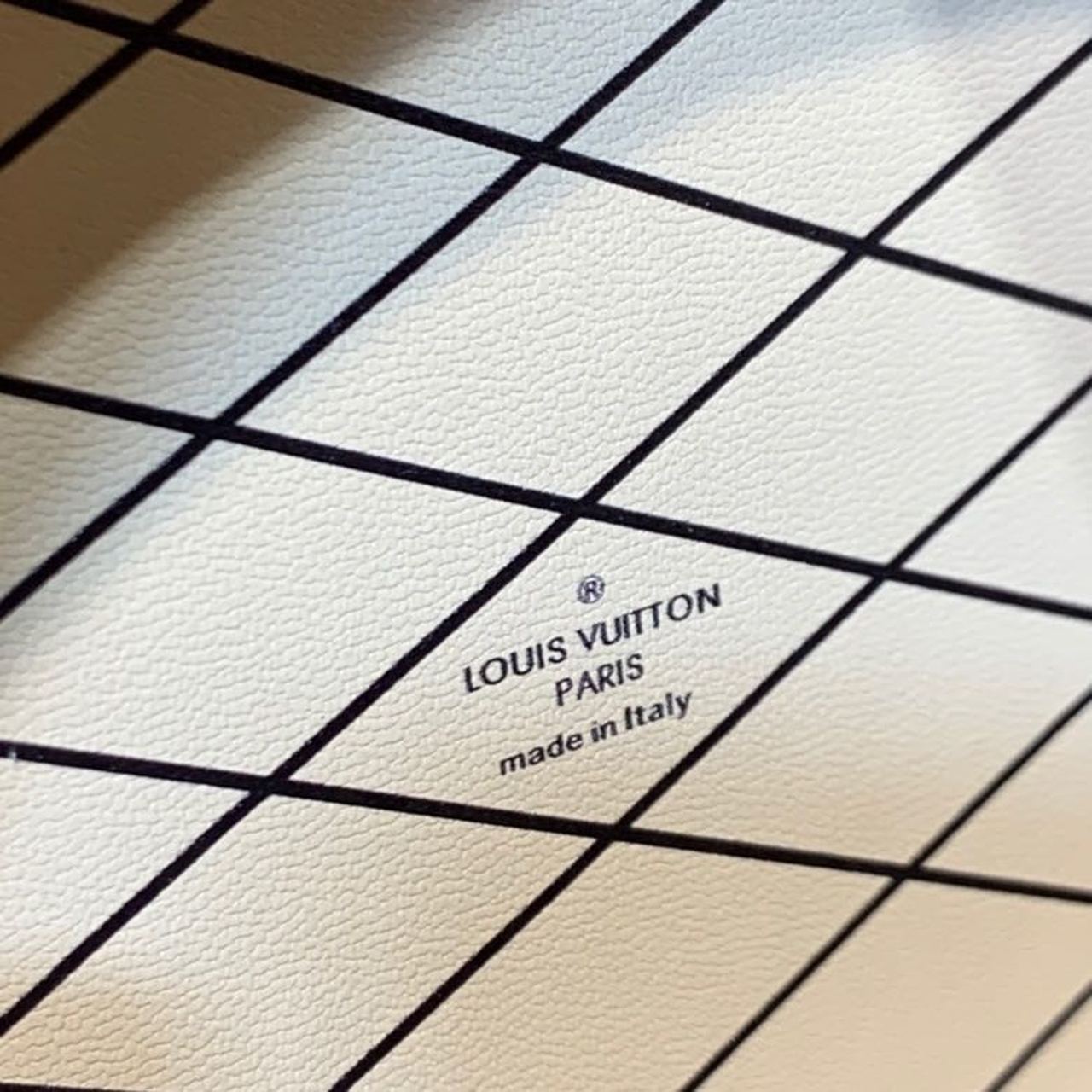Louis Vuitton Petite Boite Chapeau Monogram Canvas For Women, Women’s Handbags, Shoulder And Crossbody Bags 6.9in/17.5cm
