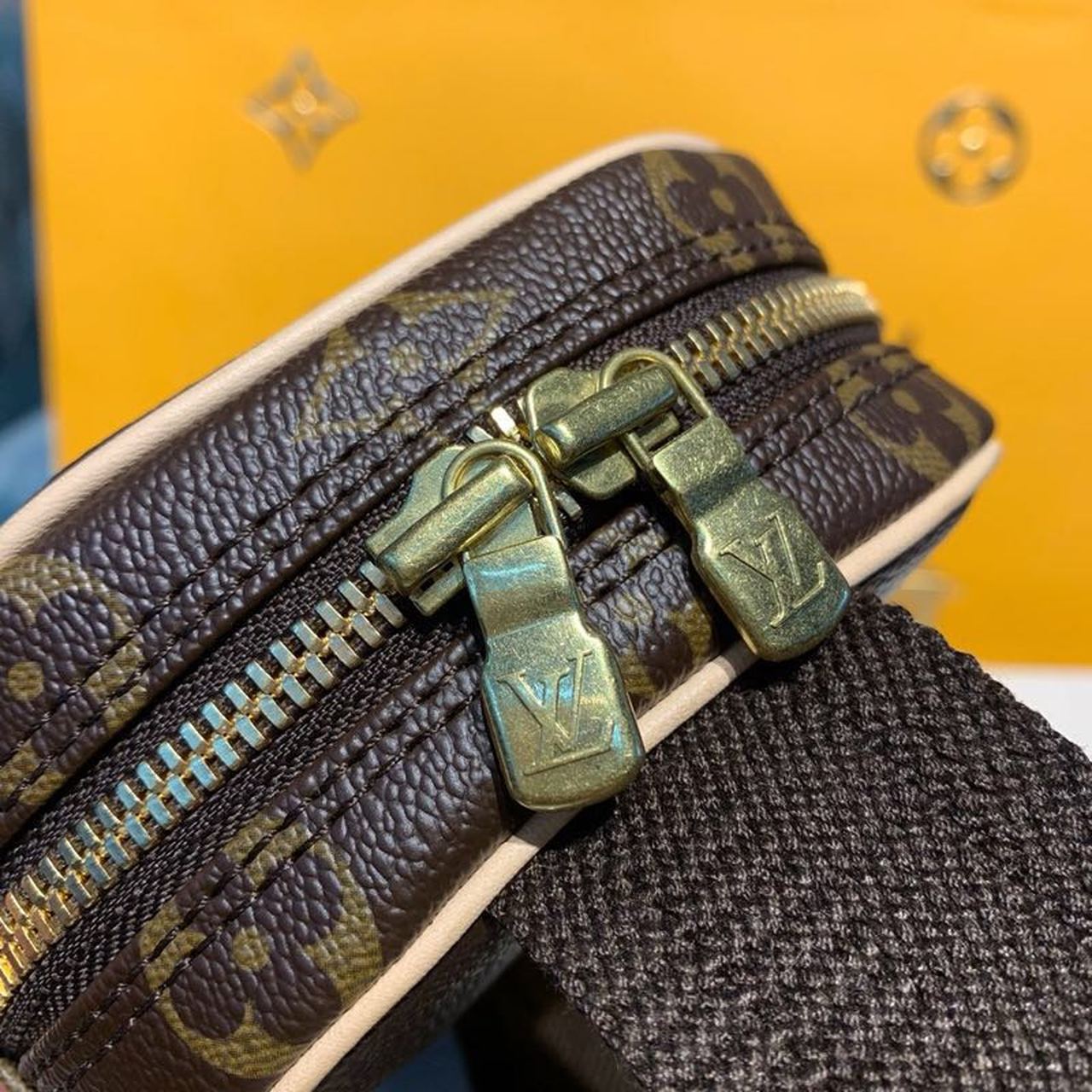 Louis Vuitton Pochette Gange Monogram Canvas For Women, Women’s Bags, Crossbody Bags 9.1in/23.1cm