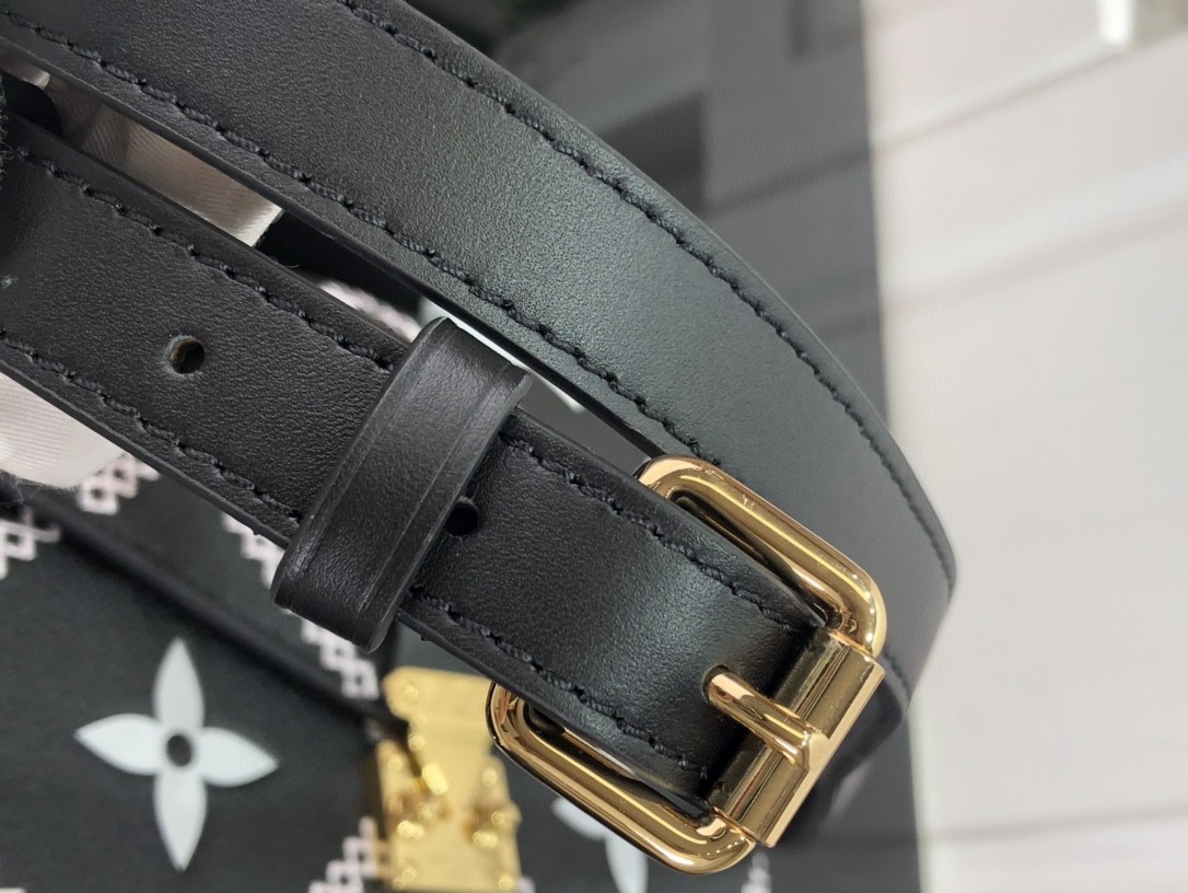 Louis Vuitton Pochette Metis Monogram Empreinte Black For Spring, Women’s Handbags, Shoulder And Crossbody Bags 9.8in/25cm