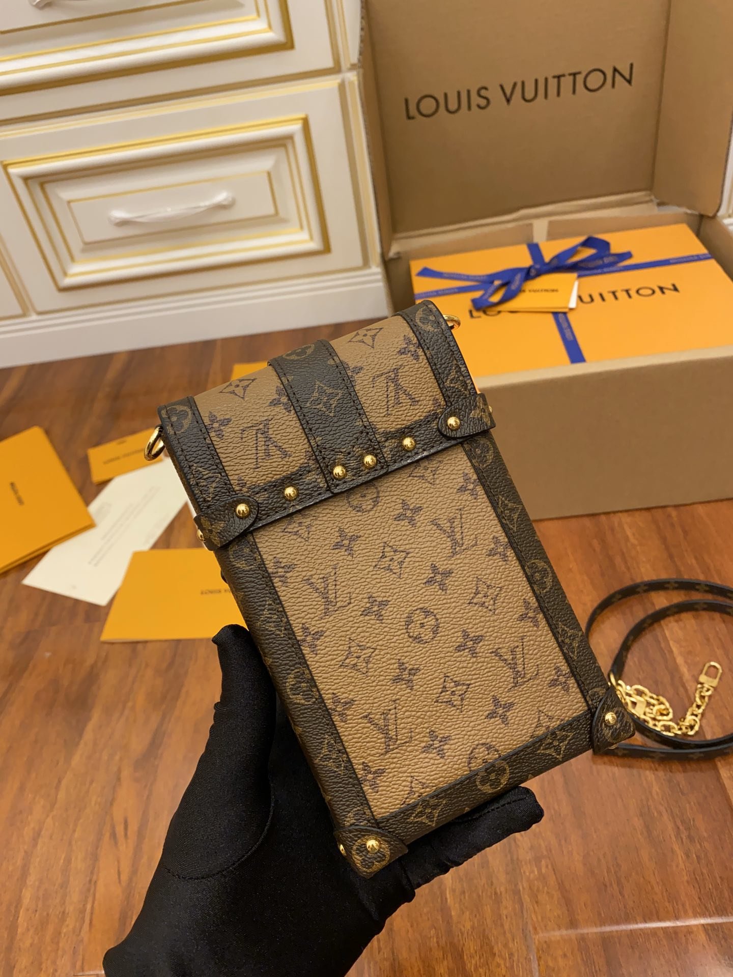 Louis Vuitton Pochette Trunk Verticale Monogram Reverse With Monogram Canvas For Women, Women’s Chain Wallet 6.9in/18cm