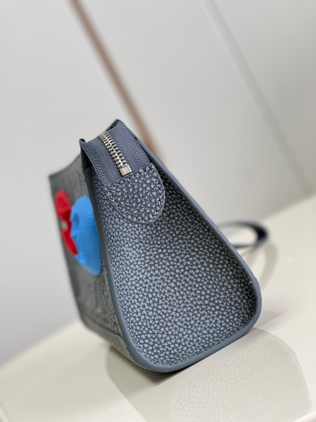 Louis Vuitton Pochette Voyage Grey For Women, Women’s Handbags, Shoulder Bags And Crossbody Bags 11.4in/29cm LV