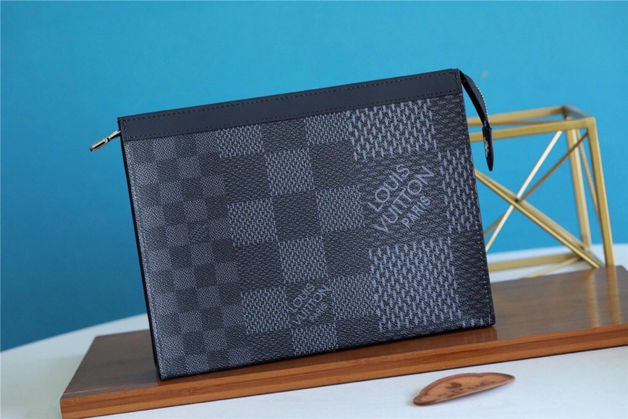 Louis Vuitton Pochette Voyage MM Damier Graphite 3D Canvas Grey For Men, Men’s Travel Accessories 27cm
