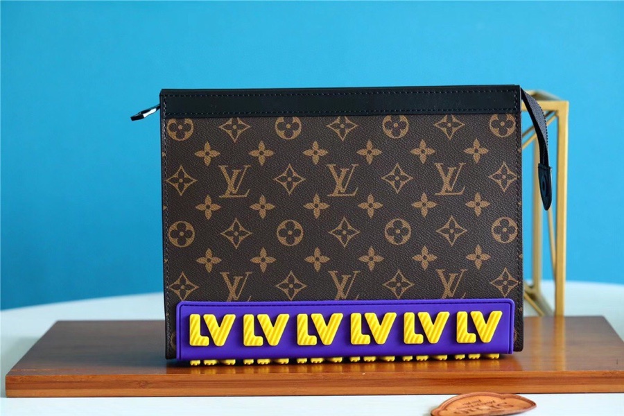 Louis Vuitton Pochette Voyage MM LV Rubber Monogram Canvas Brown For Men, Men’s Travel Accessories 27cm