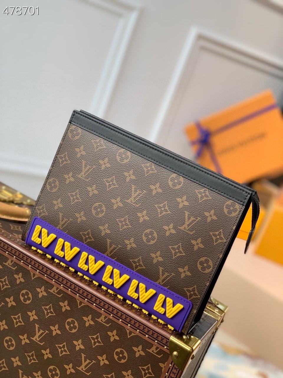 Louis Vuitton Pochette Voyage MM Monogram Canvas For Men, Men’s Bags, Travel Bags 10.2in/26cm