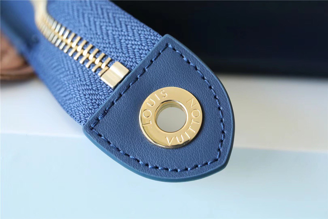 Louis Vuitton Pochette Voyage MM Monogram Drip Blue By Nigo For Pre-Spring, Men’s Travel Accessories 27cm