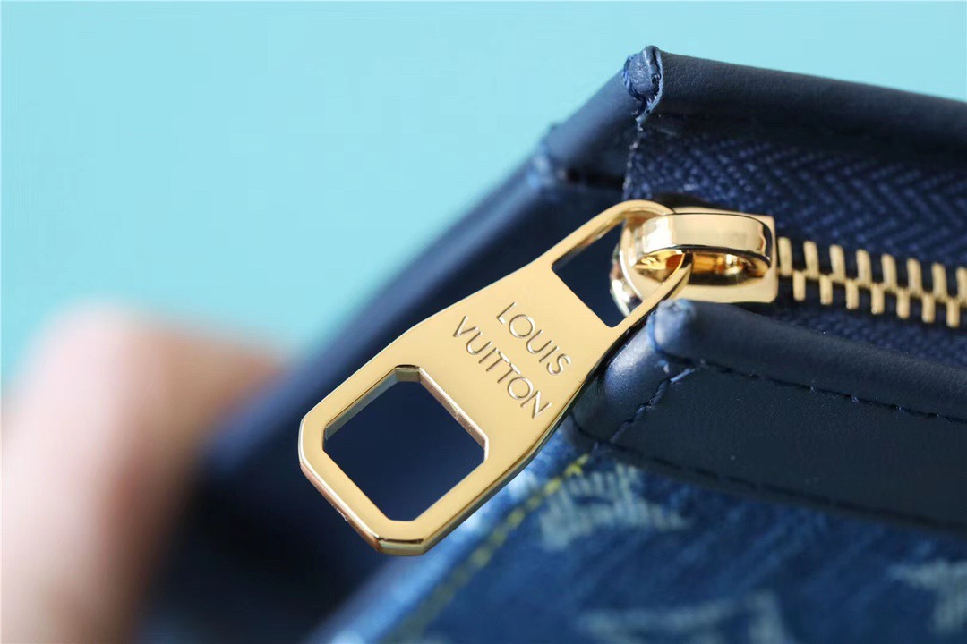 Louis Vuitton Pochette Voyage MM Monogram Drip Blue By Nigo For Pre-Spring, Men’s Travel Accessories 27cm