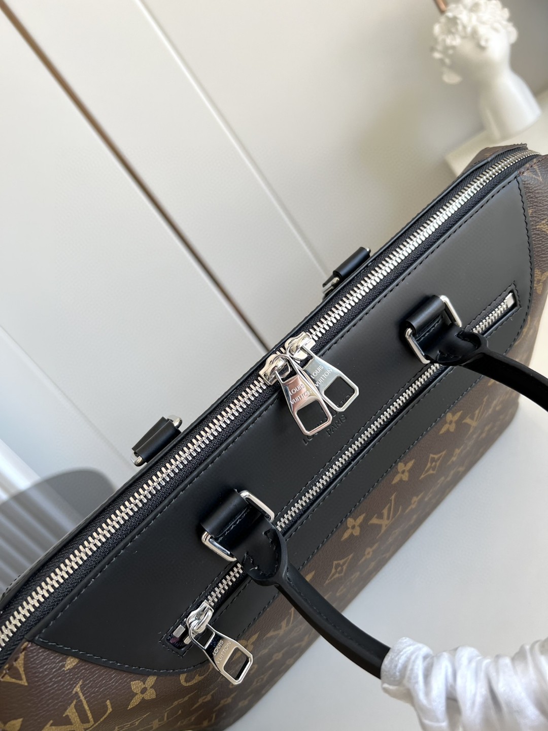 Louis Vuitton Porte Documents Jour Business Bag Monogram For Men, Men’s Bags, Shoulder And Crossbody Bags 14.6in/37cm LV