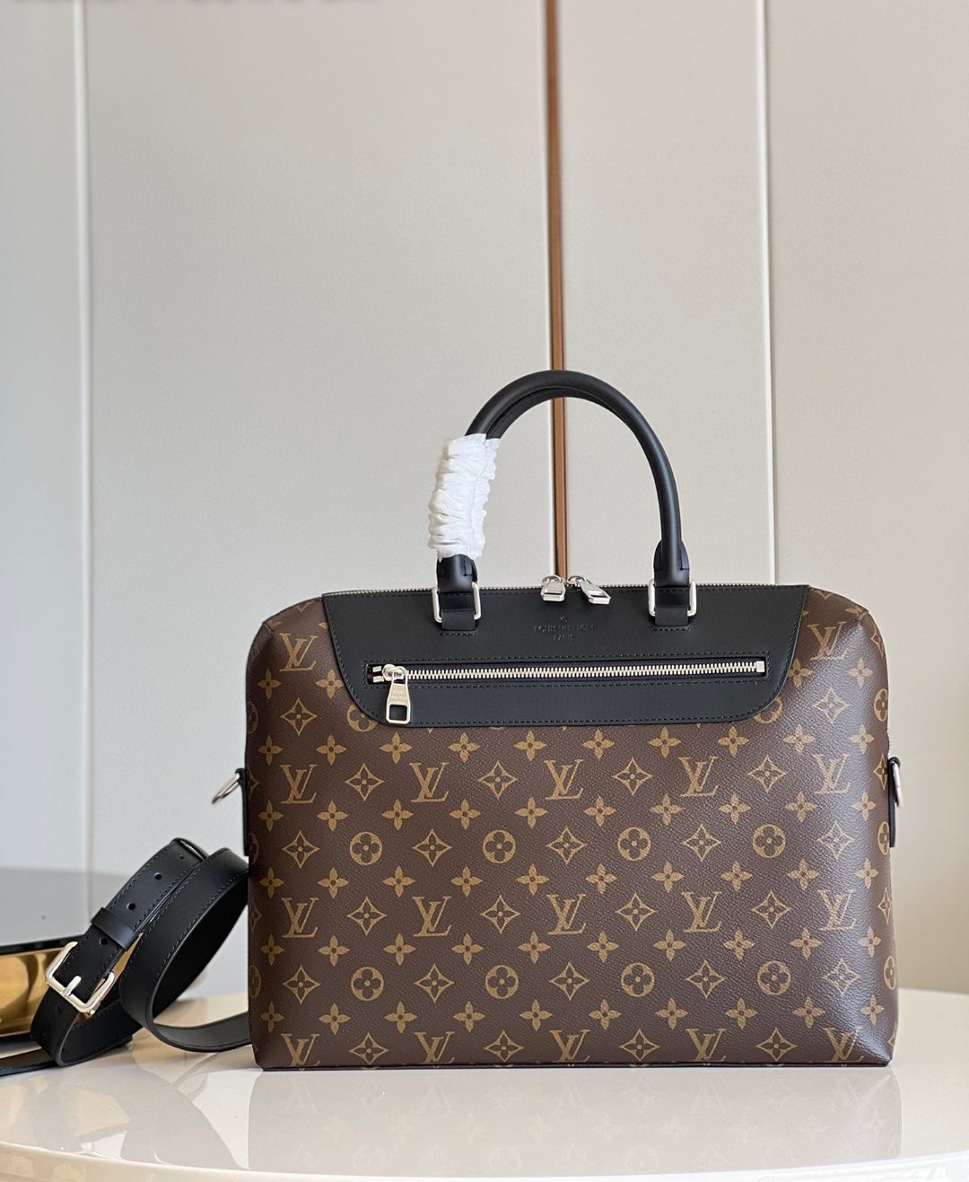Louis Vuitton Porte Documents Jour Business Bag Monogram For Men, Men’s Bags, Shoulder And Crossbody Bags 14.6in/37cm LV