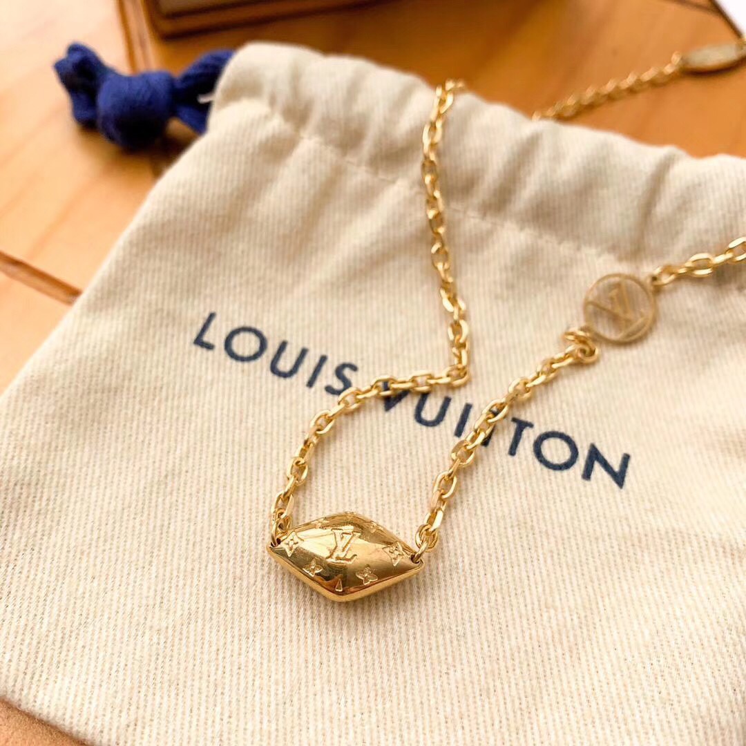 Louis Vuitton Rhombic Necklace Gold For Women